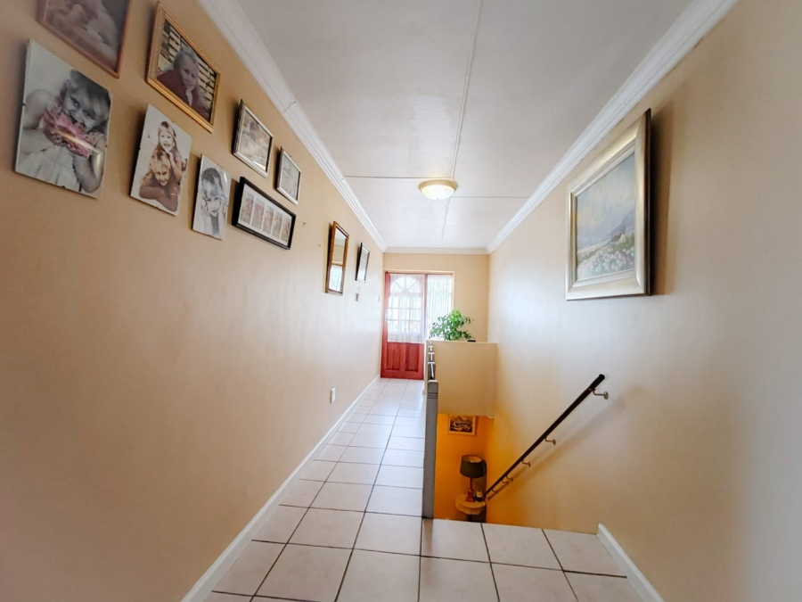 3 Bedroom Property for Sale in Seemeeu Park Western Cape